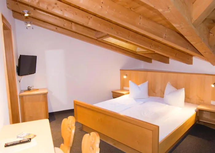 לינה וארוחת בוקר Garni Dorfblick